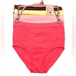 Icy Hot Seamless Brief Medium Underwear Set